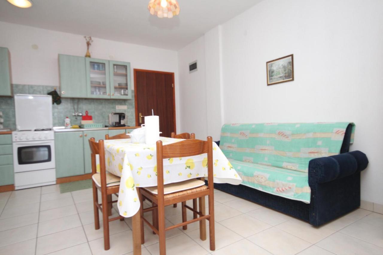 Apartment Sali 8152B Esterno foto